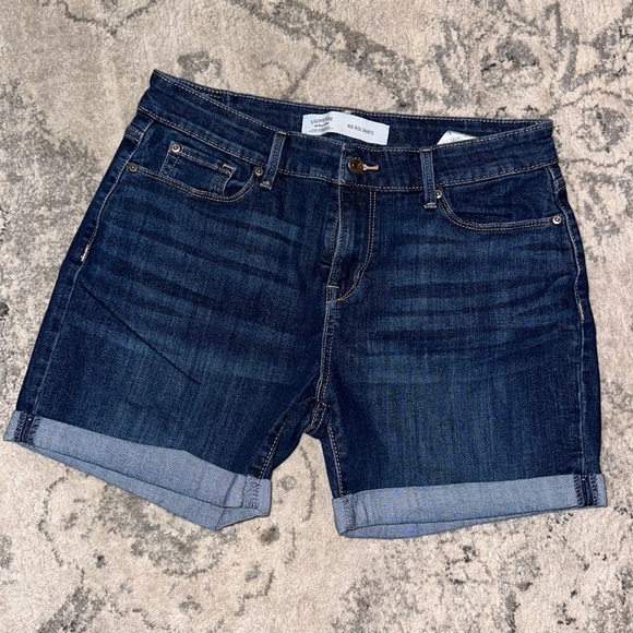Levi Strauss Signature Mid Rise Jean Shorts - Size 6 / 28 - Picture 1 of 2